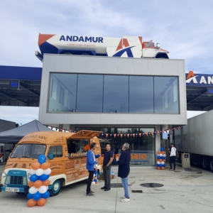 The Andamur La Junquera-Llers Service Area celebrates one year on the carrier route