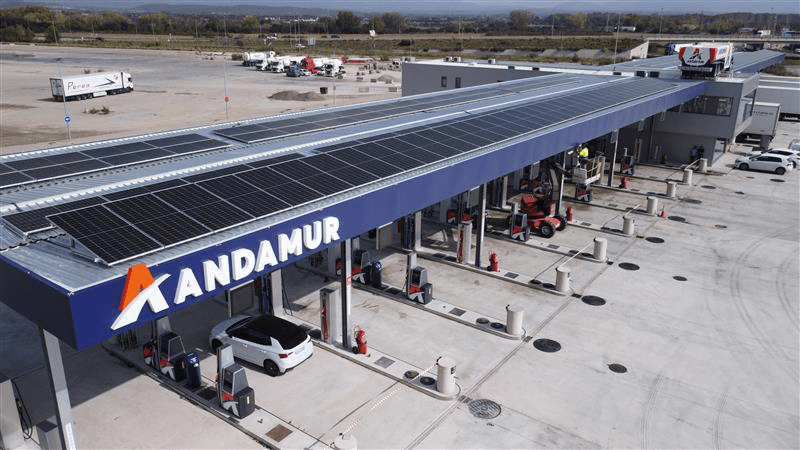 At Andamur, we promote sustainability with the installation of solar panels at two of our service areas in La Junquera