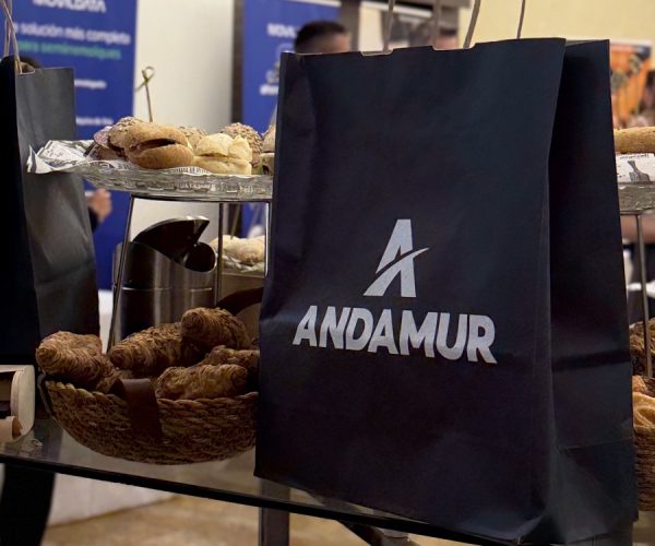 Bolsa de Andamur junto al Coffee Break de la Asamblea General de ATFRIE